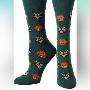NWT Halloween Cat and Pumpkin Patterned Socks